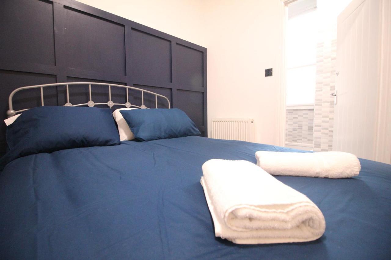 Media Manor - Fully Refurbished In 2022 - Large 6 Bedrooms, 3 Bathrooms Plus Media Games Room Blackpool Dış mekan fotoğraf